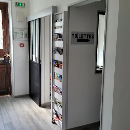 Hotell Restaurant Les Touristes 2*
